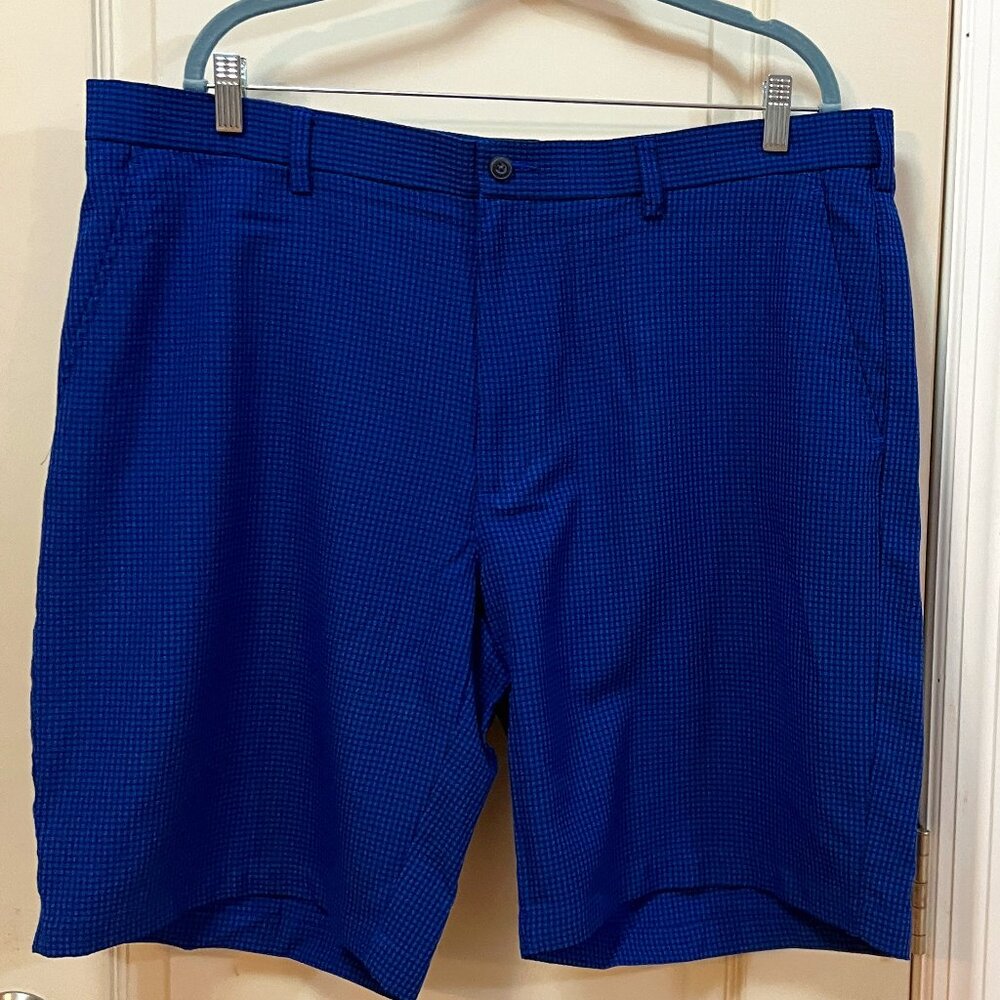 PGA Tour Men's Size 40 100% Polyester Golf Shorts Blue and Black Check.